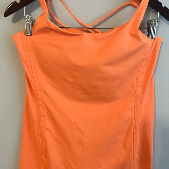 Vibrant orange Lululemon yoga top. Size 8 - Picture 1 of 4